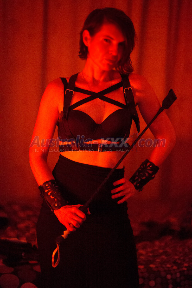 Mistress Elena - 1544